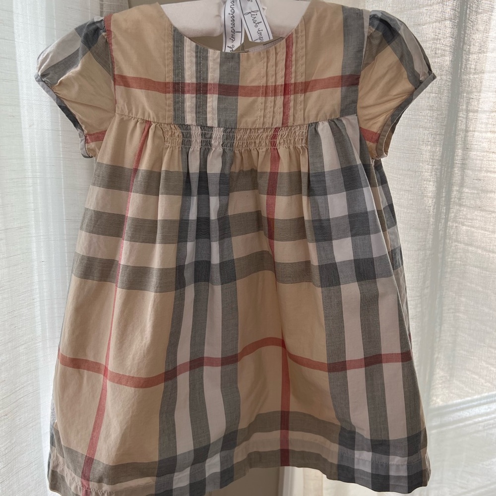 Burberry baby dress 18M